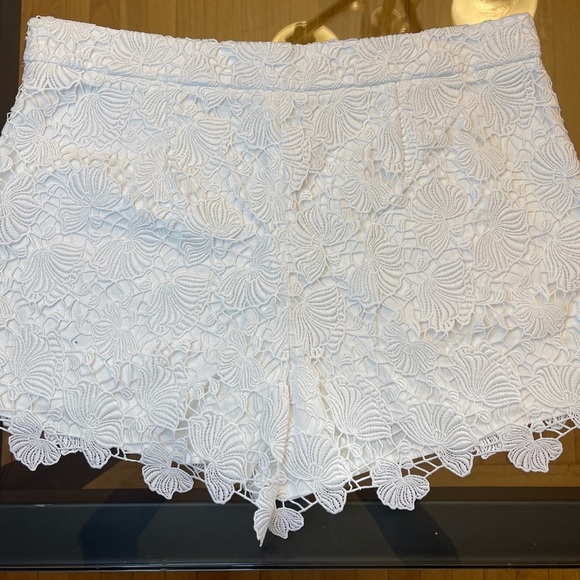 Ann Taylor White Lace High Waist Shorts - Picture 2 of 6